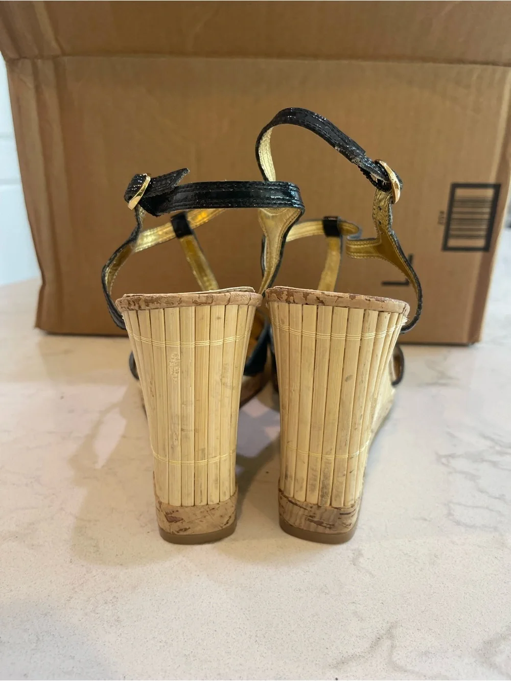 Enzo Angiolini Black Patent Leather T-Strap Bamboo Wedge Sandals Womens 11